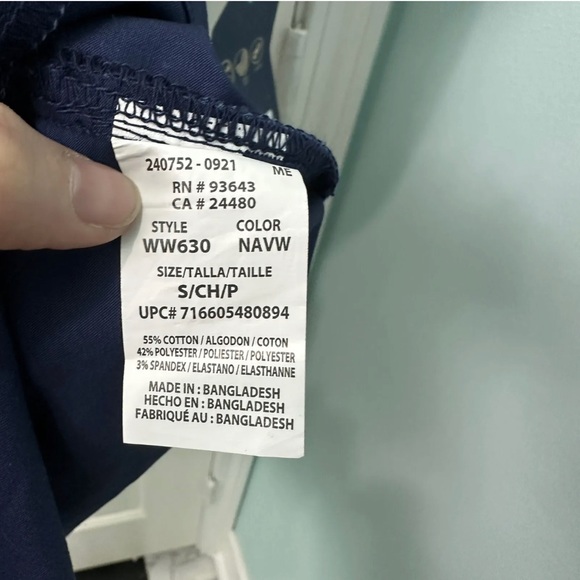 NWT Cherokee Workwear Womens Navy Stretch V-Neck Top Size Small - Picture 5 of 8